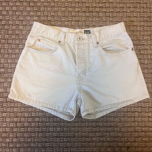 GAP 90s Cream Mid-Rise Women's Shorts